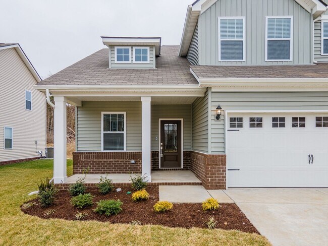 Building Photo - **BE THE LUCKY ONE TO LIVE IN THIS BEAUTIFUL HOME IN THE DESIRABLE SAWGRASS NEIGHBORHOOD IN SPRIN...