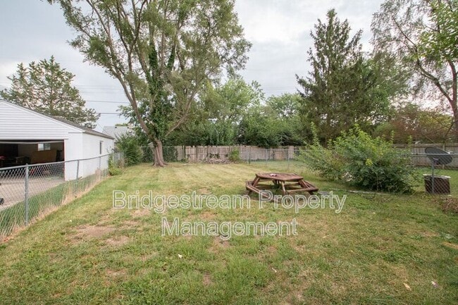 Building Photo - 708 Winston Dr