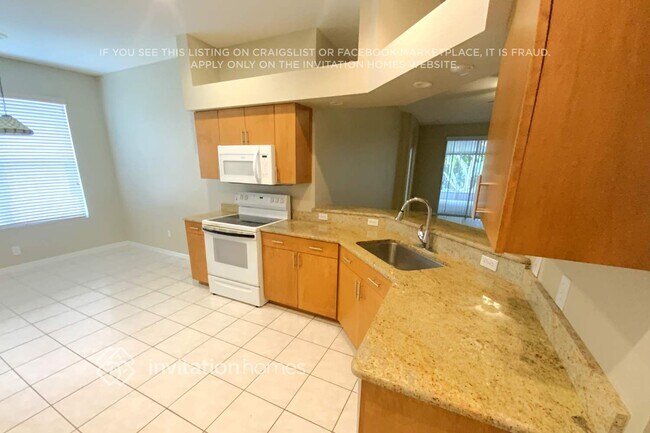 Building Photo - 15612 Starling Water Dr