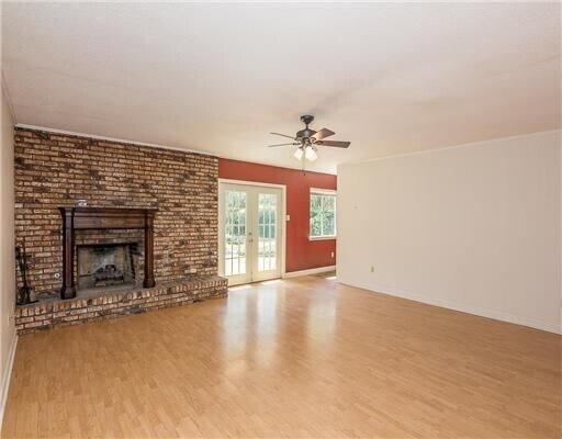 Building Photo - OCEAN SPRINGS - BEAUTIFUL HOME WITH POOL. AND SPACE FOR ENTERTAINING!