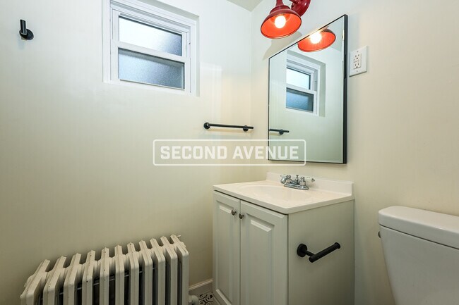 Building Photo - 625 Vine ST