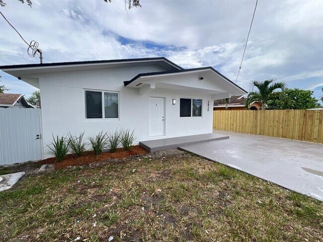Building Photo - 2820 NW 95th St