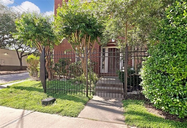 Building Photo - 2603 W Dallas St