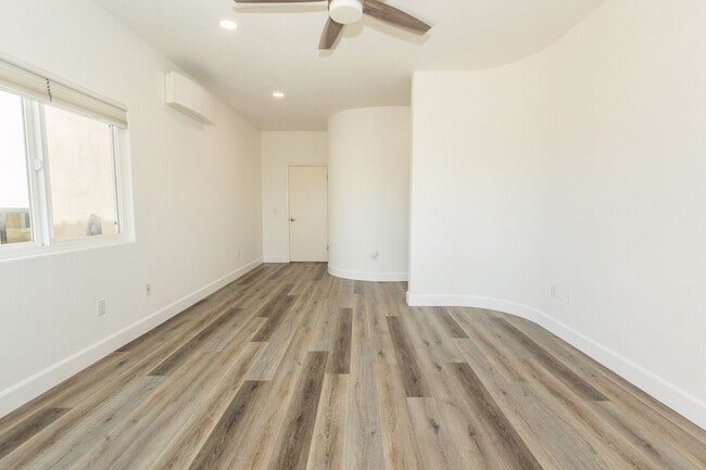 Building Photo - Beautiful 3Bed/2.5Bath Oceanview Home in C...