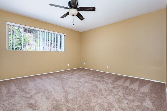 Building Photo - Traditional Home in North Fletcher Hills!