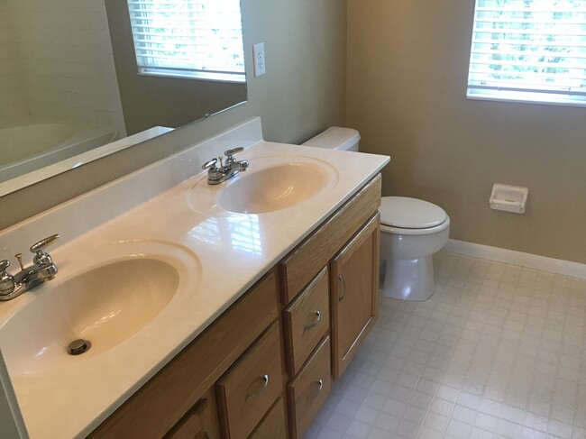 Building Photo - 6560 Copperleaf Ln