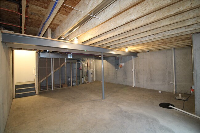 Building Photo - 37 Wingtip Ct