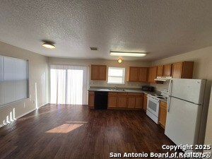 Building Photo - 102 Kenrock Ridge