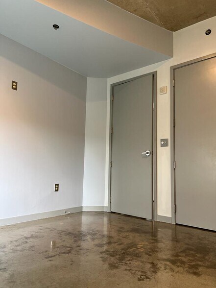 Inside Bedroom - 600 12th Ave S