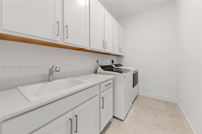Building Photo - 2671 NW 87th Ter