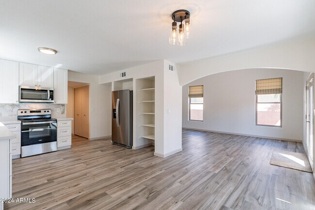 Building Photo - 4131 E Contessa St