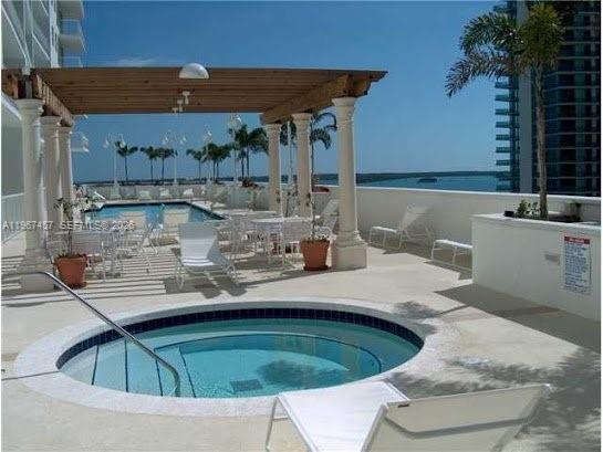 Building Photo - 1200 Brickell Bay Dr