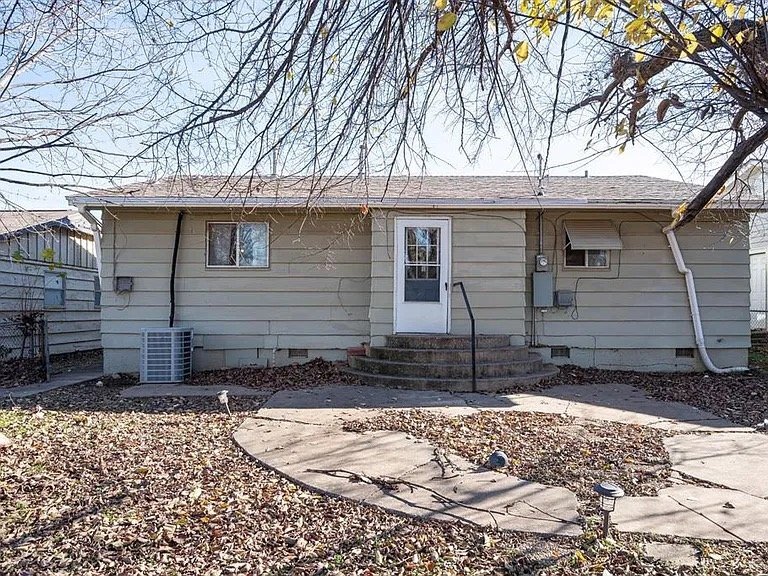 Building Photo - 9909 N McKinley Ave