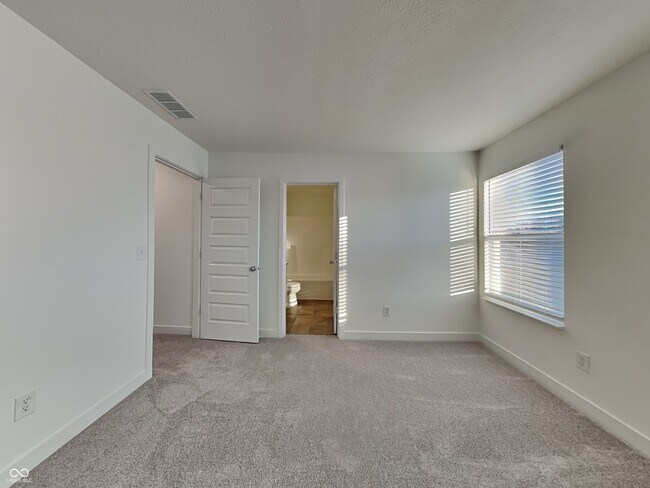 Building Photo - 11831 Moorfield Ln