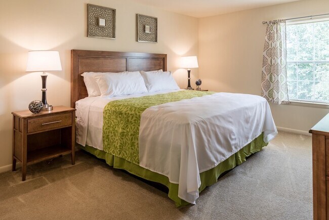 Building Photo - Fully Furnished Contemporary One Bedroom A...