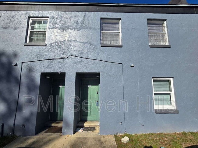 Building Photo - 2325 W Pensacola St