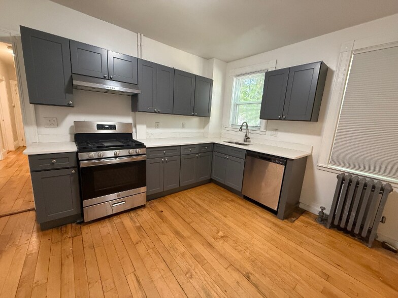 Primary Photo - 28 Pinedale Rd