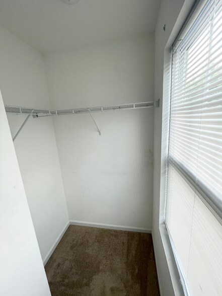 Building Photo - 9026 Sharpes Cir