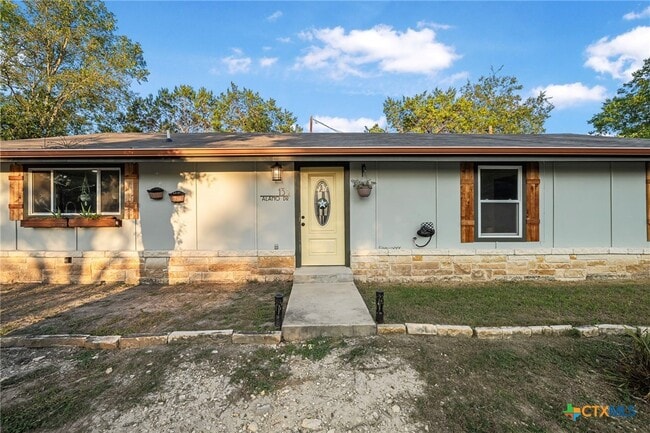 Building Photo - 133 Alamo Dr