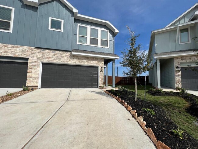 Building Photo - 4202 Balboa Dr
