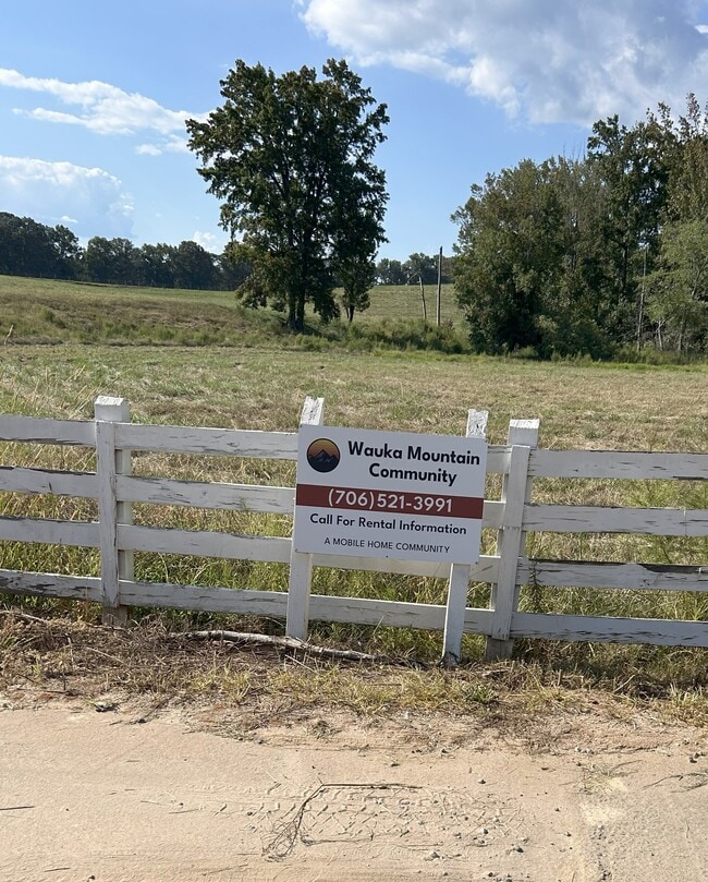 Building Photo - 211 Wauka Ridge Rd
