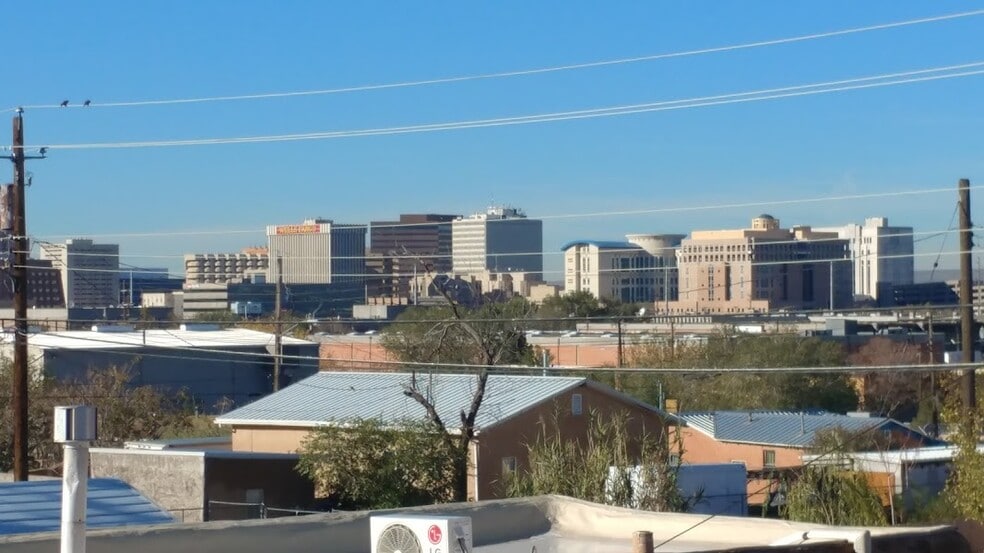 Building Photo - 1508 Edith Blvd NE