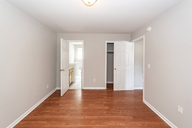 Building Photo - 2107 Rondo St