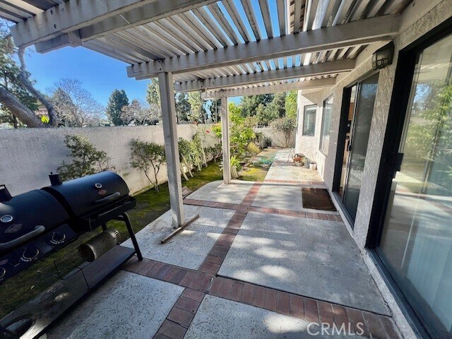 Building Photo - 2 Bloomdale