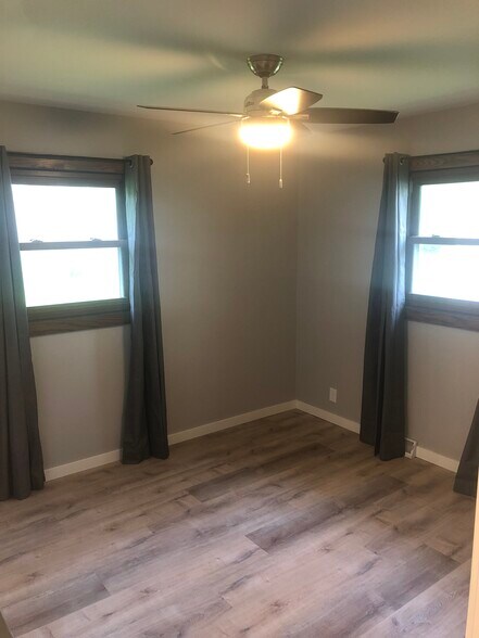 Building Photo - 7114 Park Shores Ct