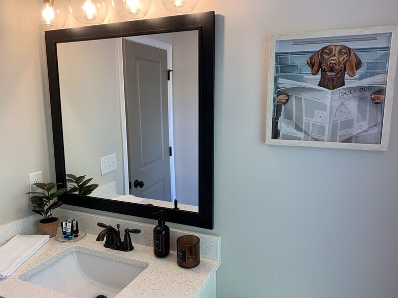 Building Photo - 4230 Old Cherokee St