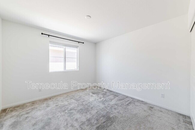 Building Photo - 1816 Tapaderos St