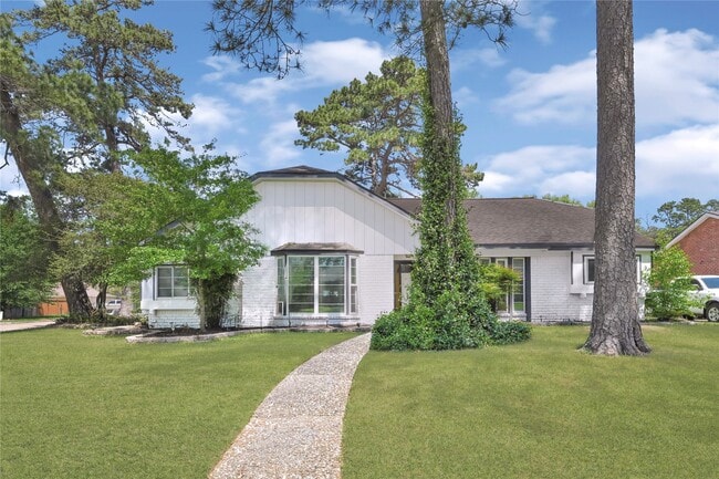 Building Photo - 25418 Tuckahoe Ln