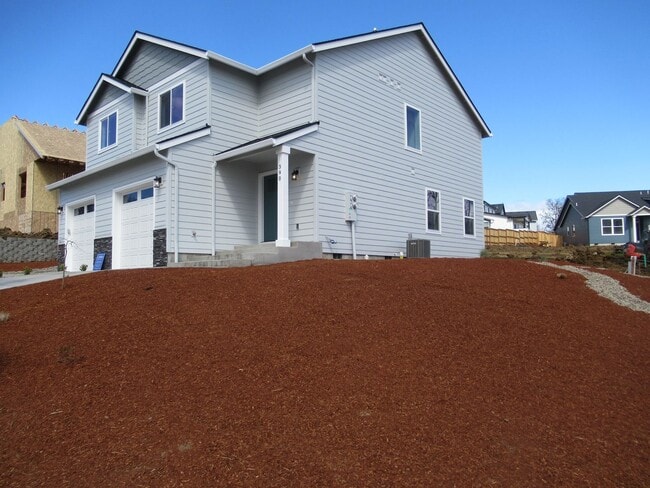 Building Photo - Brand New 3 bedroom Duplex