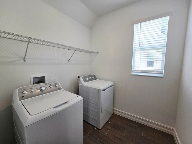 Building Photo - Annual Rental in Stonegate Preserve – Brand-New 3 Bedroom, 2.5 Bath Home with Loft, Main-Level Pr...