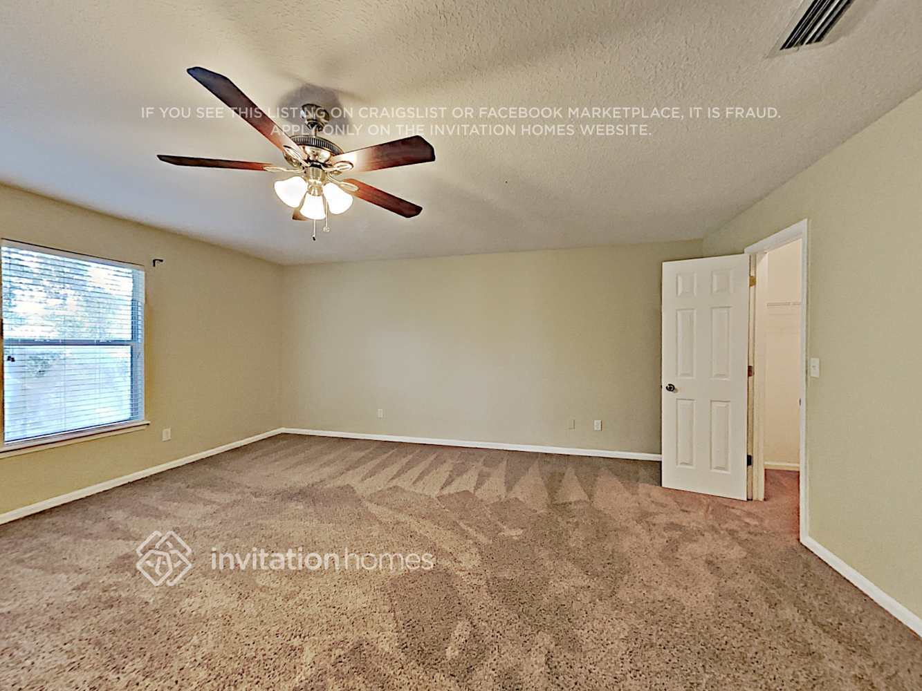 Building Photo - 12587 Woodfield Cir W