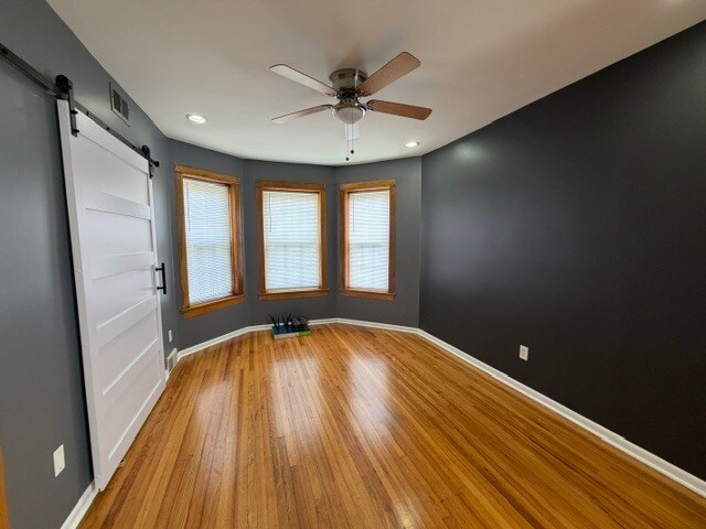 Building Photo - 4741 W Van Buren St