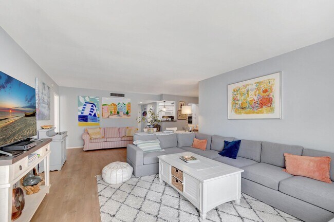 Building Photo - 3520 S Ocean Blvd