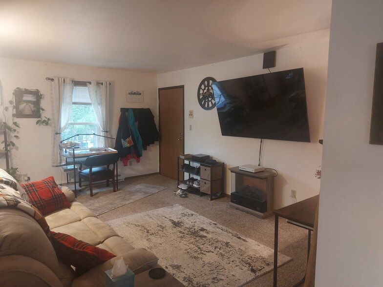 Living Room 3 - W156N11533 Fond du Lac Ave
