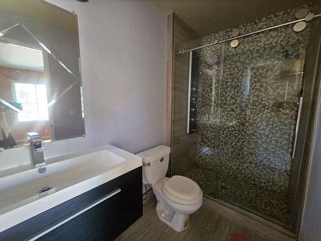 Building Photo - 3076 Valleywood Ct