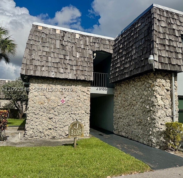 Building Photo - 3105 Oakland Shores Dr