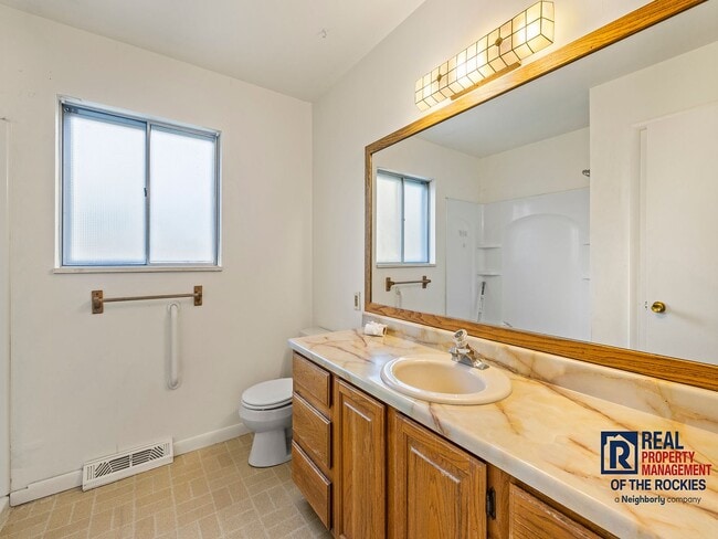 Building Photo - Cozy 3-Bed, 2-Bath Home with Fireplace, & ...