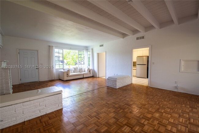 Building Photo - 85 S Hibiscus Dr