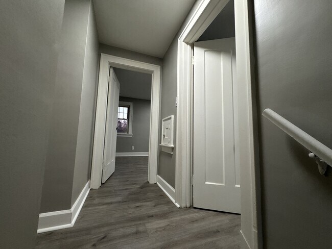 Building Photo - 11104 Lincoln Ave