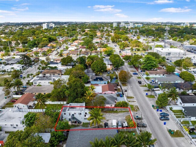 Building Photo - 1236 NW 28th St