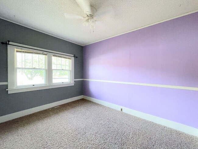 Building Photo - Spacious 3 bedroom home with finished basement