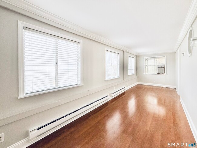 Building Photo - 23 Houston Terrace