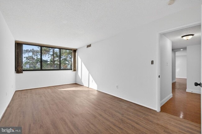 Building Photo - 16 S Van Dorn St