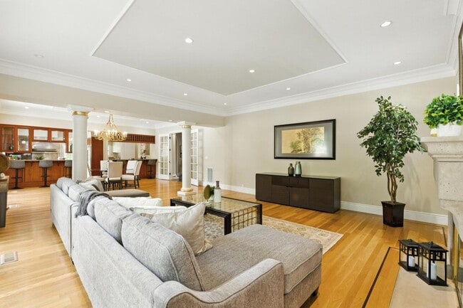 Building Photo - 90 Broadacres Rd