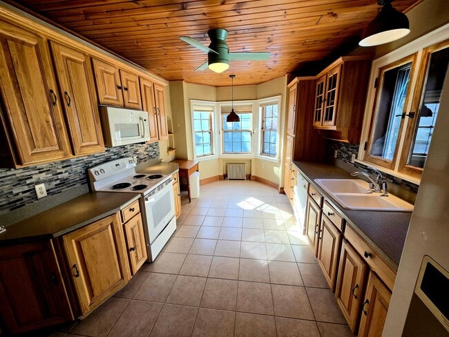 Building Photo - 519-521-521 N 50th St