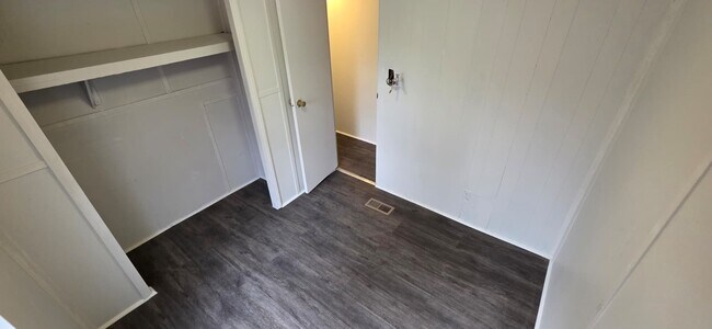 Building Photo - 8364 Cedar St